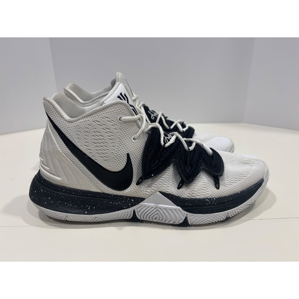 Nike Kyrie 5 White Black Speckled Basketball Shoes AO2918-100 Mens Size 13